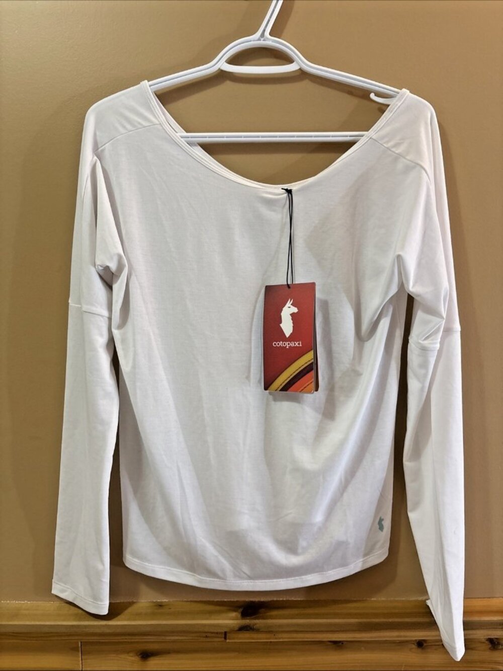 Cotopaxi Cala Active Long-Sleeve T-Shirt Woman's Sz M White Low-Back Cut